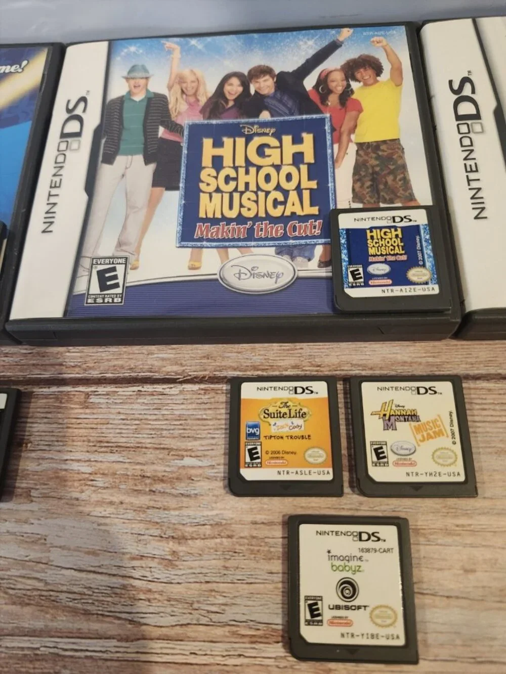 Exc~NINTENDO DS LITE~Bundle~13 Games~Case~Stylus~Charger~Cake Mania~Mario~USG001